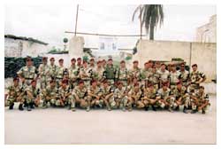 Mogadisco, 13 dicembre 1992: foto di gruppo dei carabinieri del ''Tuscania'' impegnati nella missione Ibis