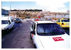 1999: una pattuglia di osservatori della TIPH al confine israelo-palestinese.