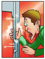 Un uomo rimane con le dita intrappolate nella porta a vetri.