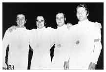 La squadra medaglia d'oro di sciabola a Monaco: Mario Tullio Montano, Rolando Rigoli, Mario Aldo Montano, Michele Maffei.